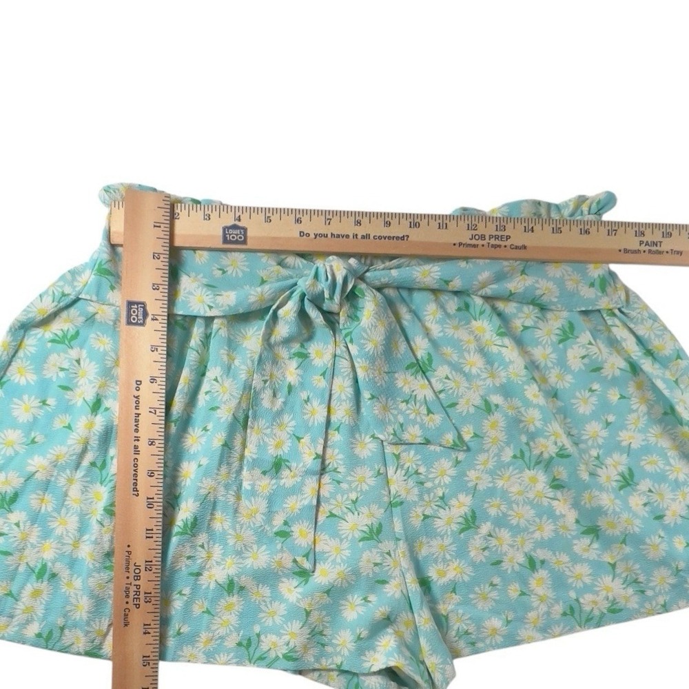 BCBGeneration Retro Daisy Garden Knot Front Crop Top & Shorts Medium Cottage NEW - Picture 9 of 10
